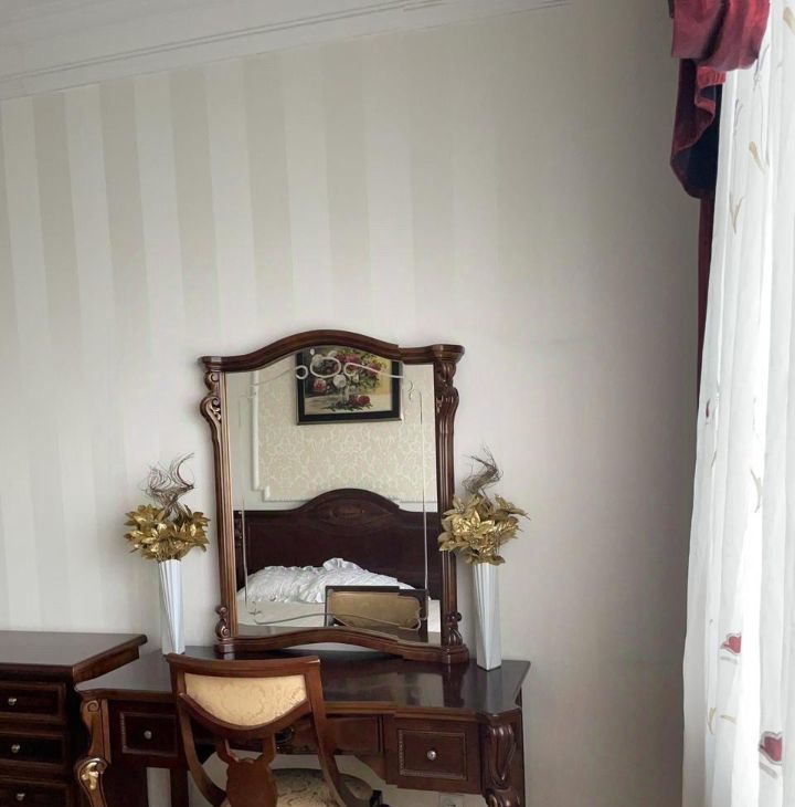 Аренда трехкомнатной квартиры на Кутузовский проспект, 35К2, метро Выставочная, г. Москва