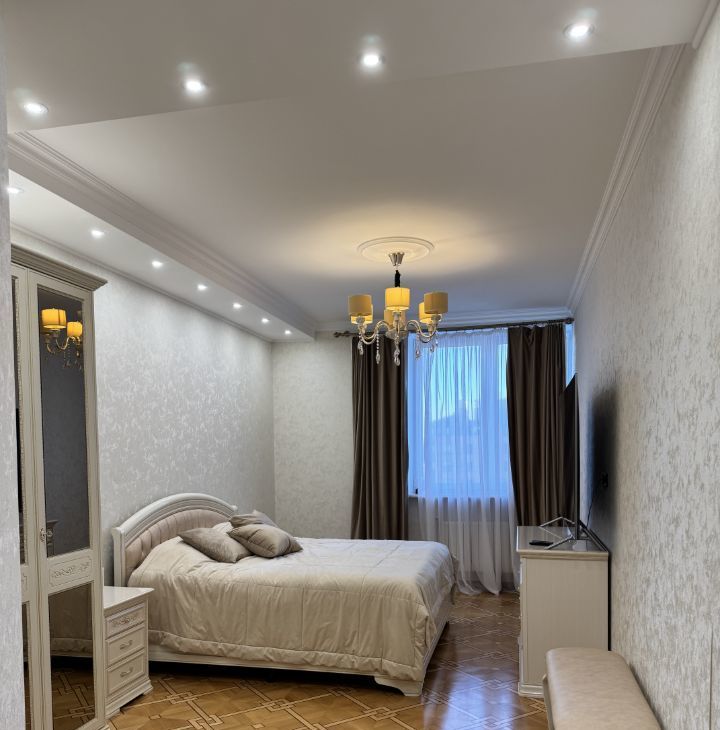 Сдается трехкомнатная квартира на Комсомольский проспект, 32К2, метро Фрунзенская, г. Москва