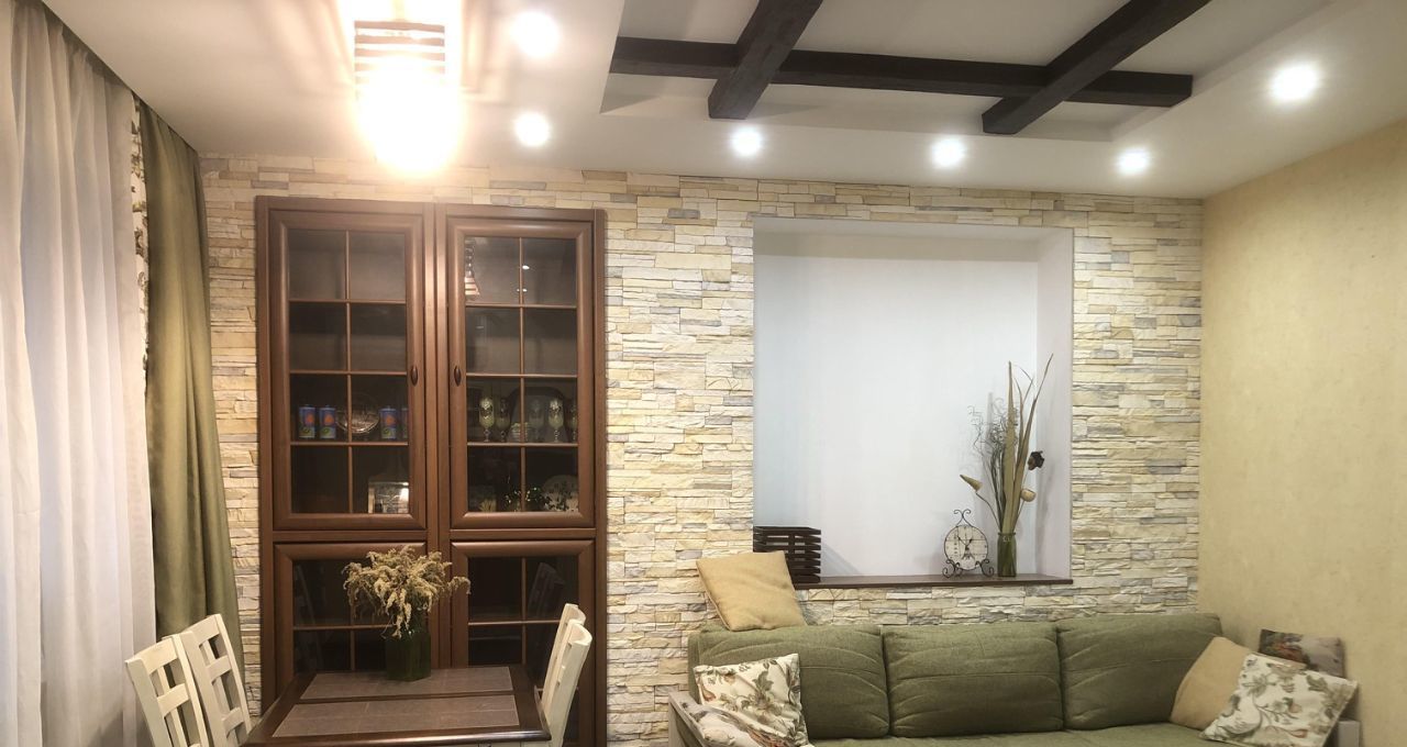 Сдам 3-к квартиру на Смоленская улица, 10, метро Парк культуры, г. Москва