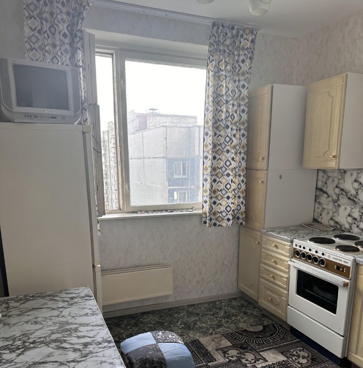 Снять 1к квартиру на Кустанайская улица, 7К4, метро Красногвардейская, г. Москва