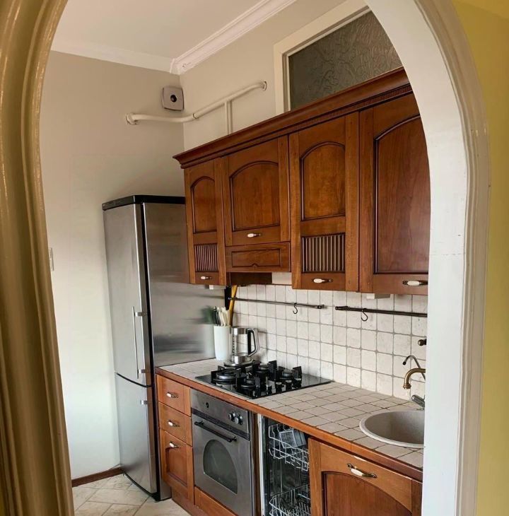 Сдается 3к квартира на Петровский бульвар, 17/1, метро Кузнецкий Мост, г. Москва