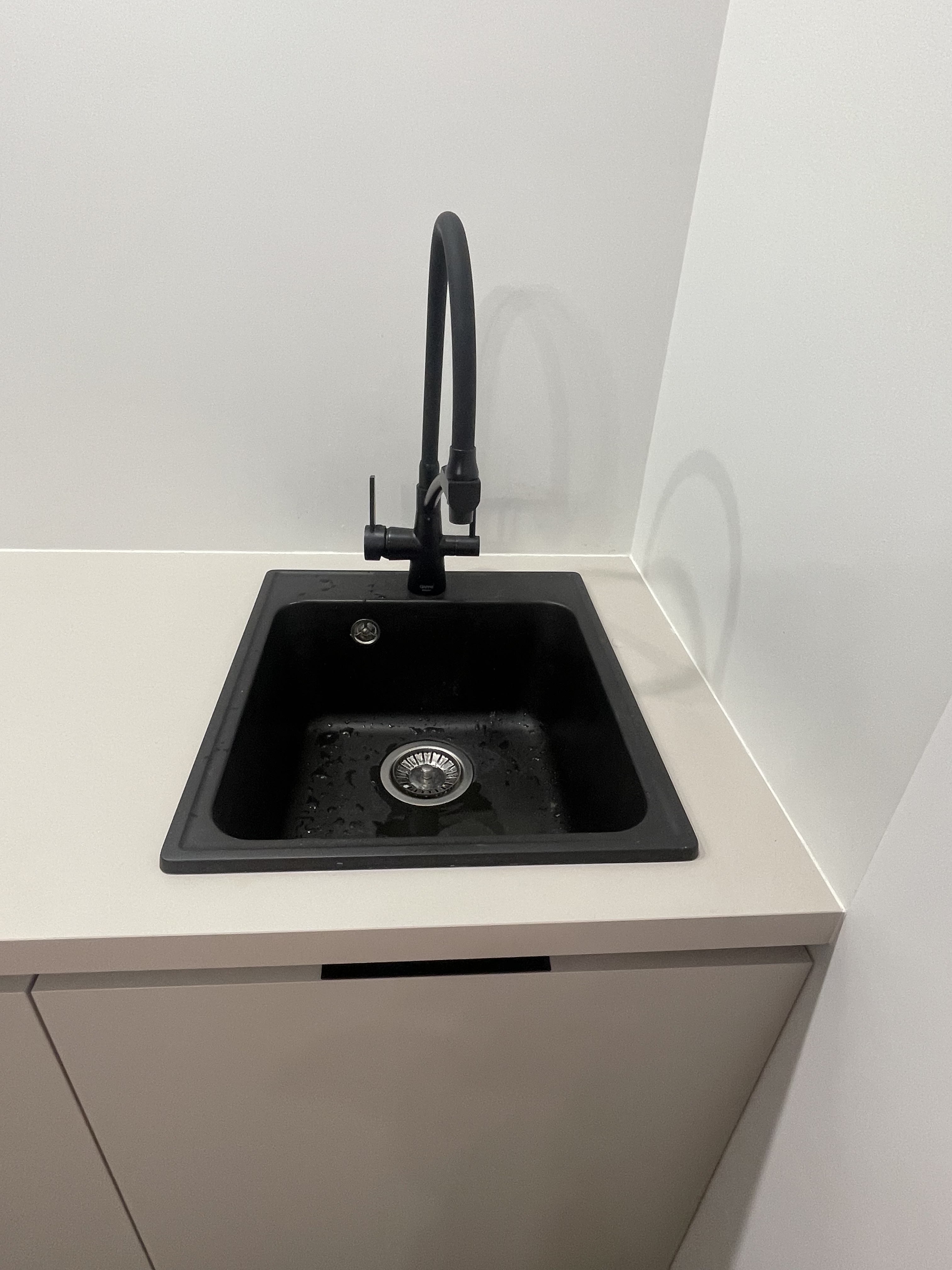 Сдаю 1-комнатную квартиру на г Санкт-Петербург, поселок Парголово, ул Заречная, д 11 к 6 стр 1, метро Парнас, г. Санкт-Петербург