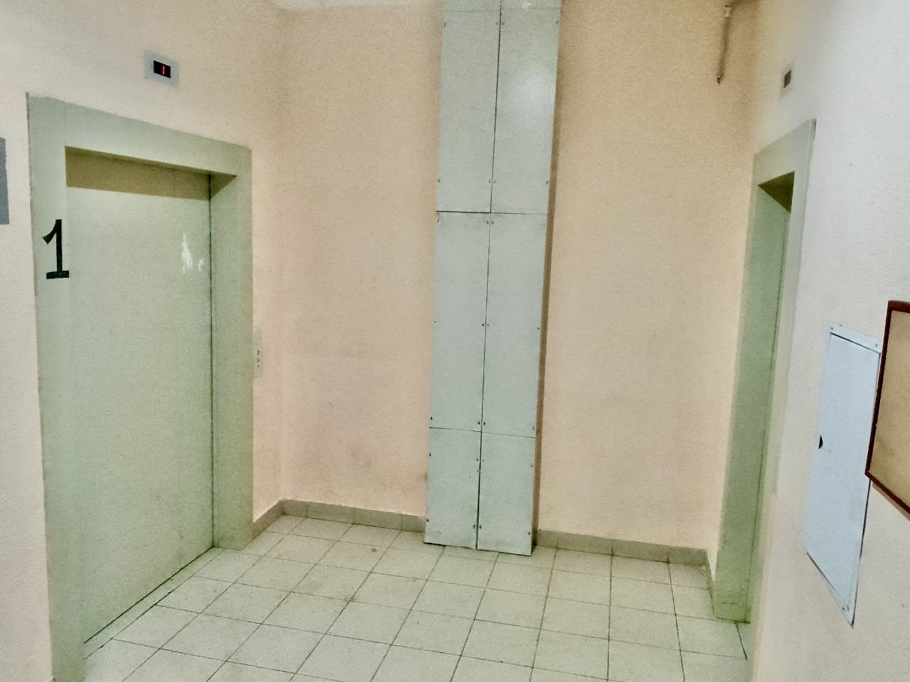 Продаю 3-комнатную квартиру на г Москва, пр-кт Маршала Жукова, д 49, метро Полежаевская, г. Москва