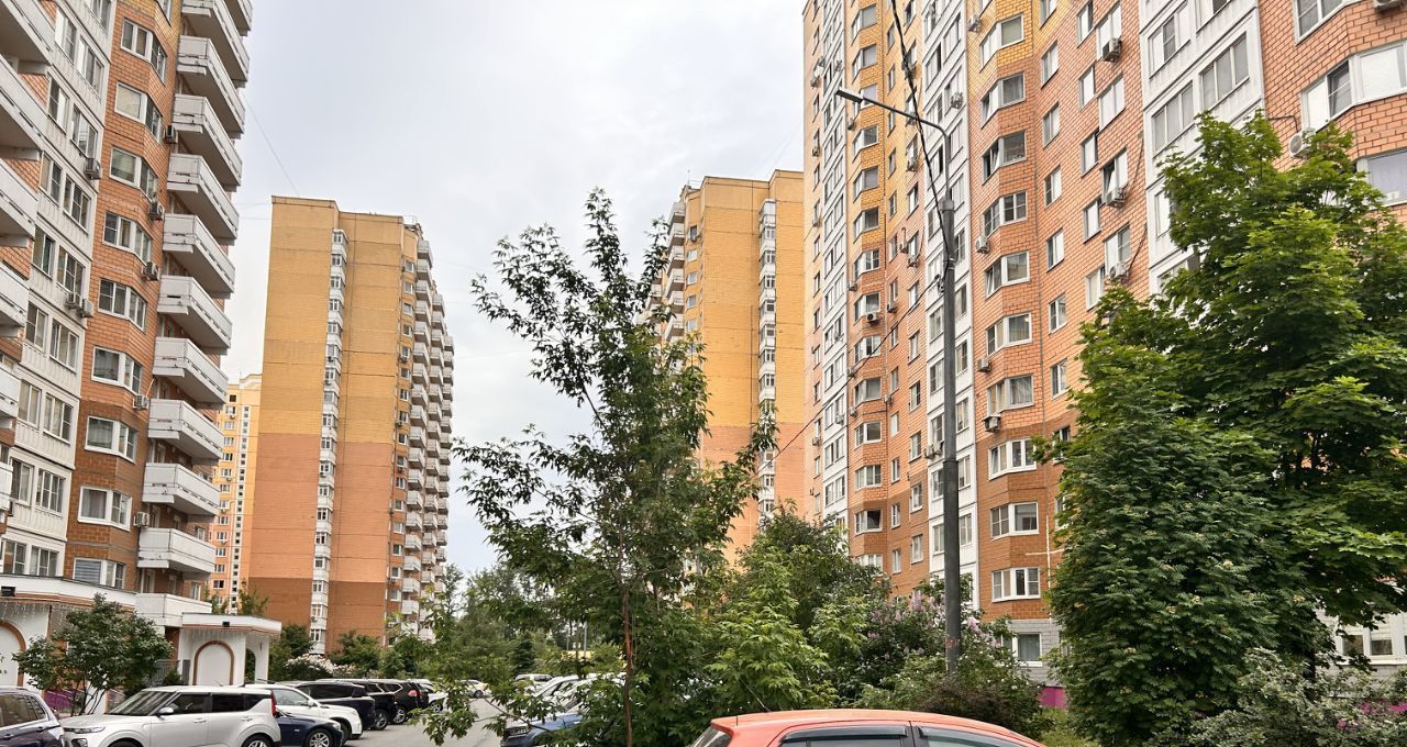 Сдаю 1к квартиру на Большая Очаковская улица, 12к3, г. Москва
