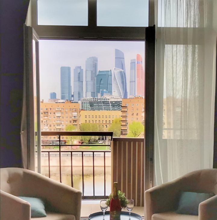 Сдам 3-комнатную квартиру на Саввинская набережная, 3, метро Киевская, г. Москва