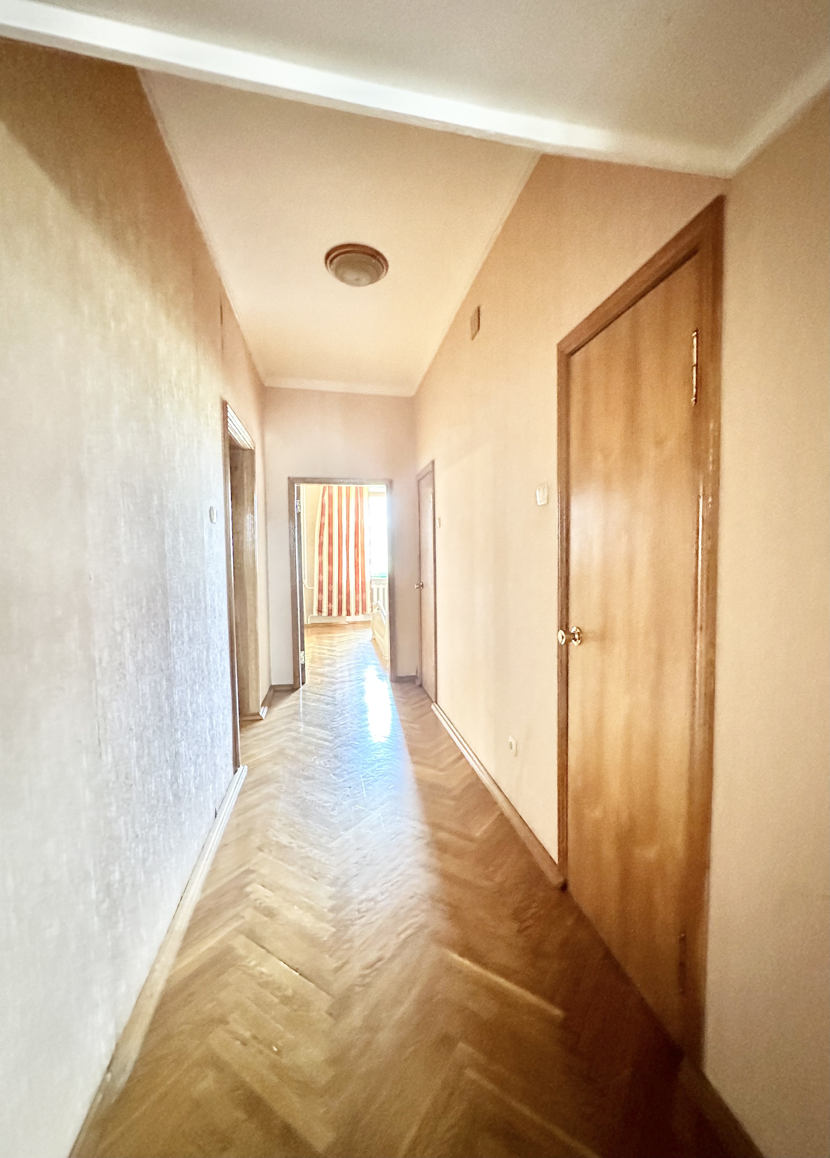 Снять трехкомнатную квартиру на г Москва, ул Скаковая, д 5, метро Динамо, г. Москва