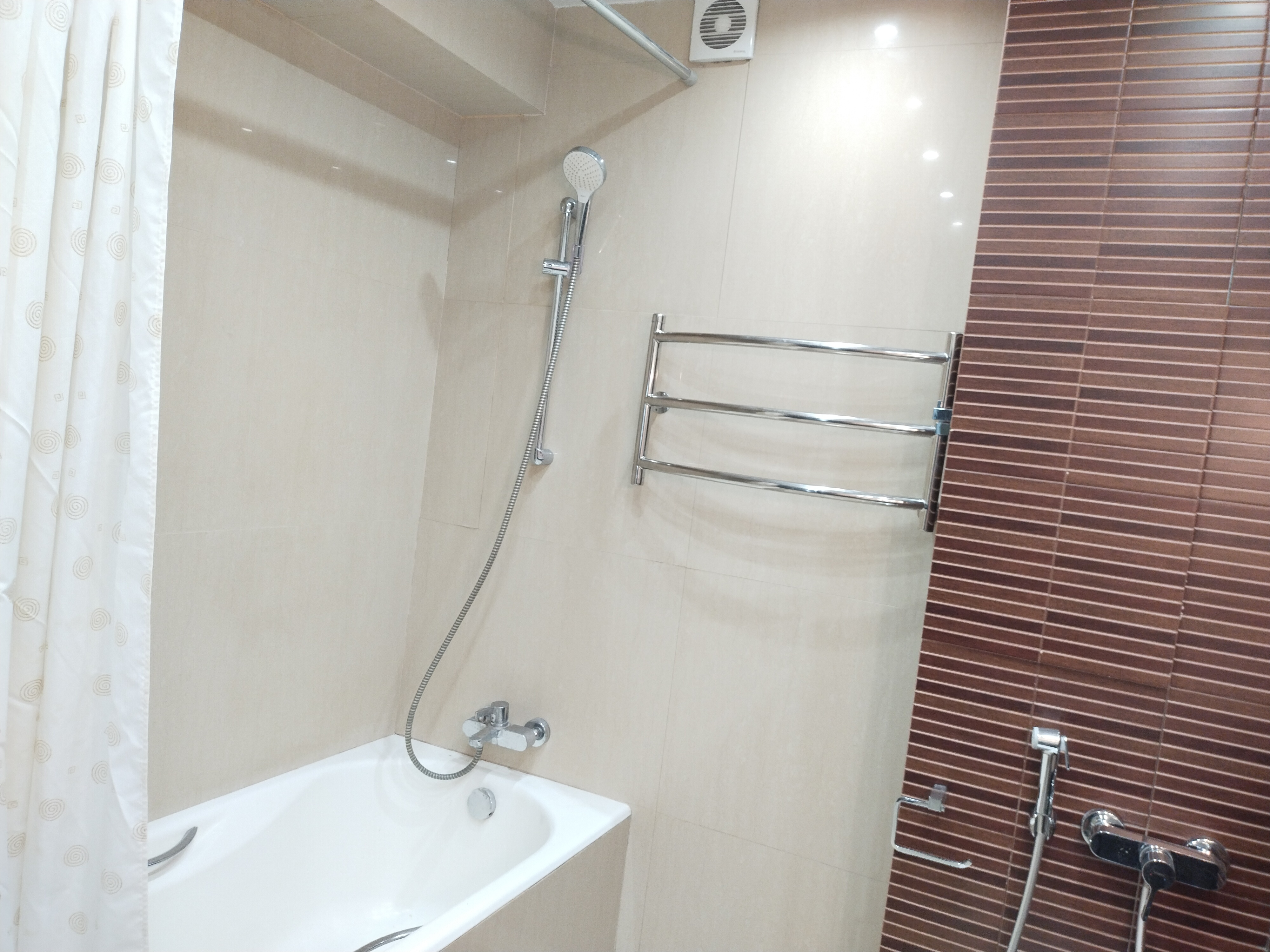 Сдается 3х-комнатная квартира на г Москва, Малый Власьевский пер, д 6, метро Смоленская (Арбатско-Покровская линия), г. Москва