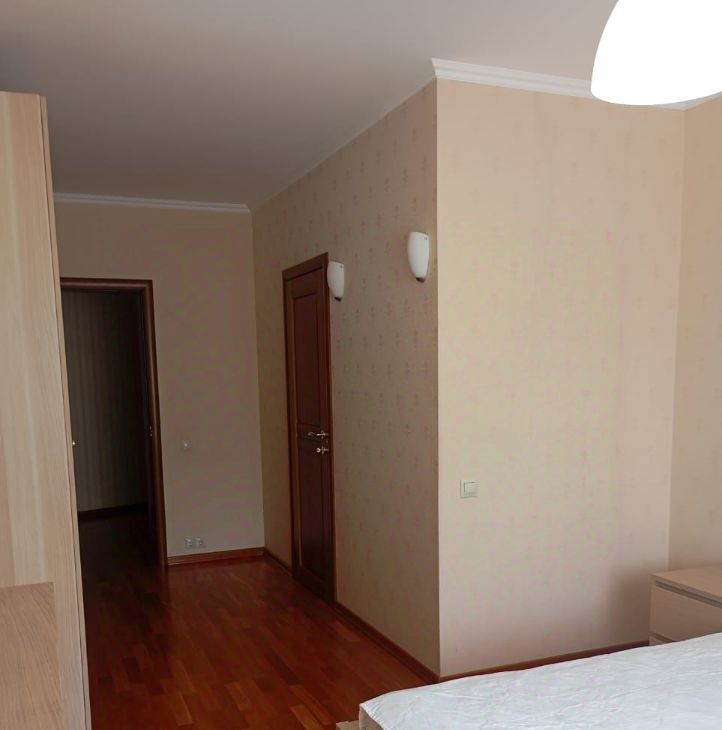 Сдам трехкомнатную квартиру на улица Наметкина, 11К1, метро Калужская, г. Москва
