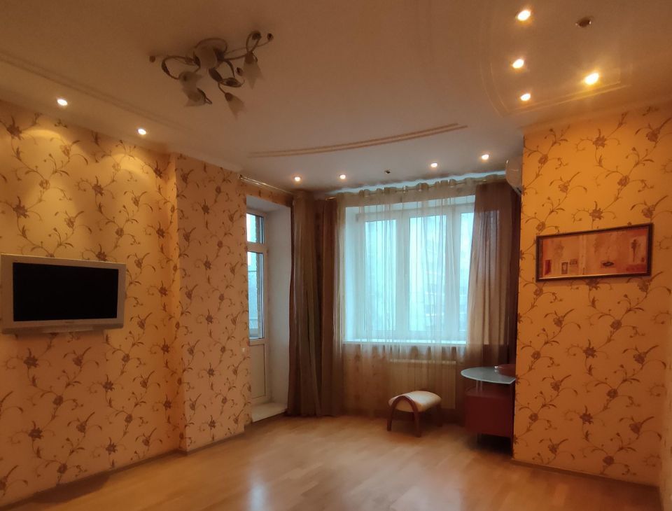 Сдается четырехкомнатная квартира на улица Островитянова, 13, г. Москва