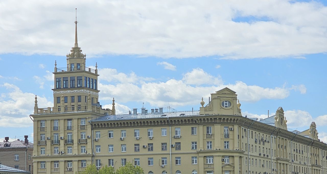 Снять 2-к квартиру на Фрунзенская набережная, 24, метро Шаболовская, г. Москва
