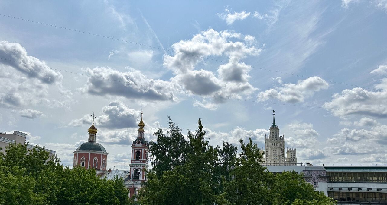 Аренда 3-к квартиры на Певческий переулок, 1/2С1, метро Чистые пруды, г. Москва