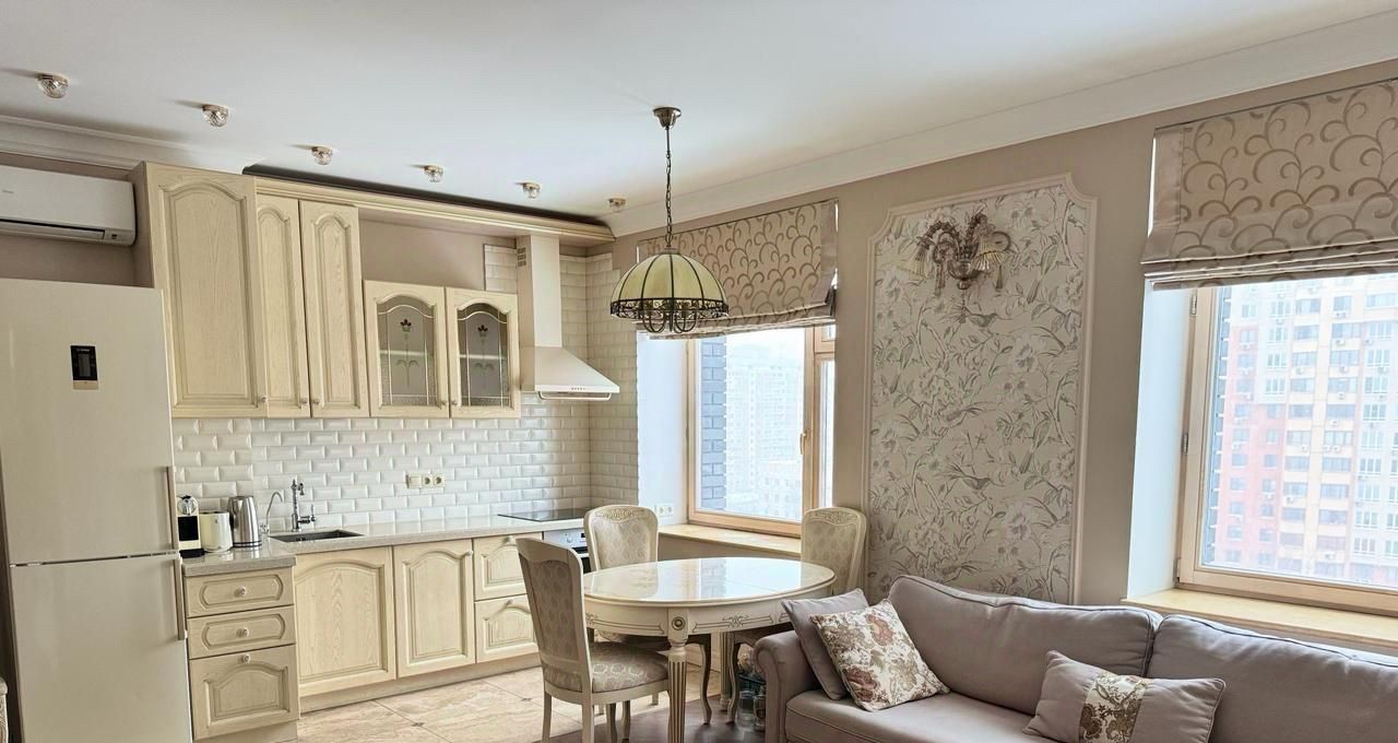 Аренда 3х-комнатной квартиры на бульвар Генерала Карбышева, 15, метро Октябрьское поле, г. Москва