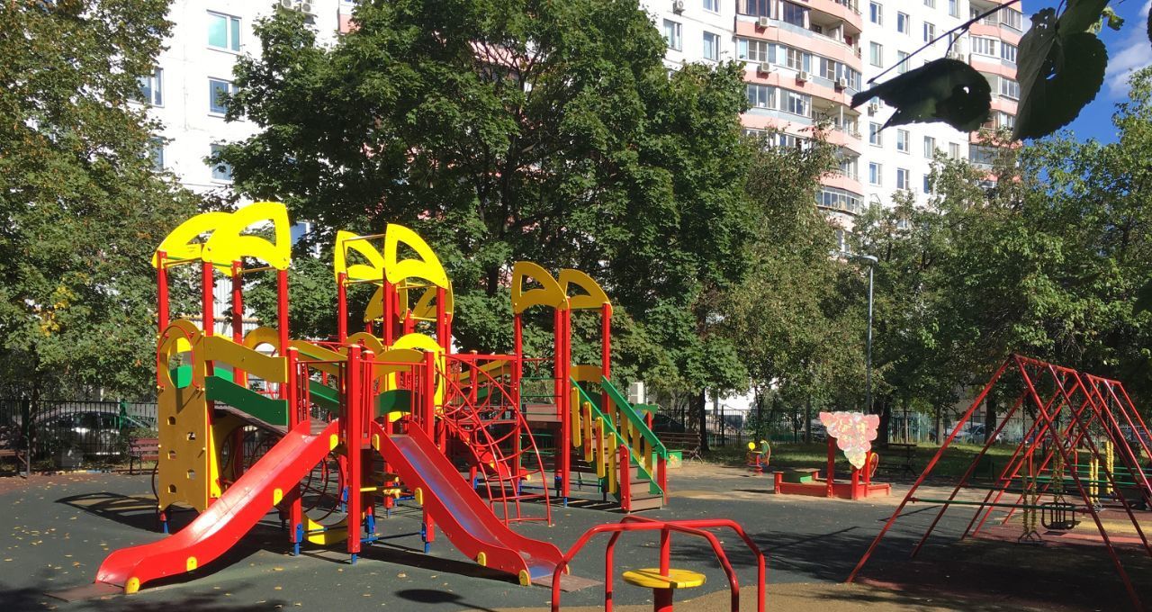 Сдается 3-комнатная квартира на улица Земляной Вал, 41С1, метро Таганская, г. Москва