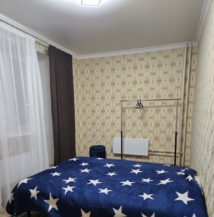 Снять трехкомнатную квартиру на улица Харлампиева, 52к1, метро Рассказовка, г. Москва