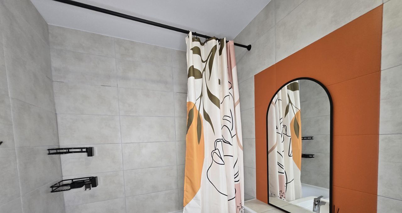 Сдается трехкомнатная квартира на проспект Куприна, 30к9, метро Бунинская аллея, г. Москва