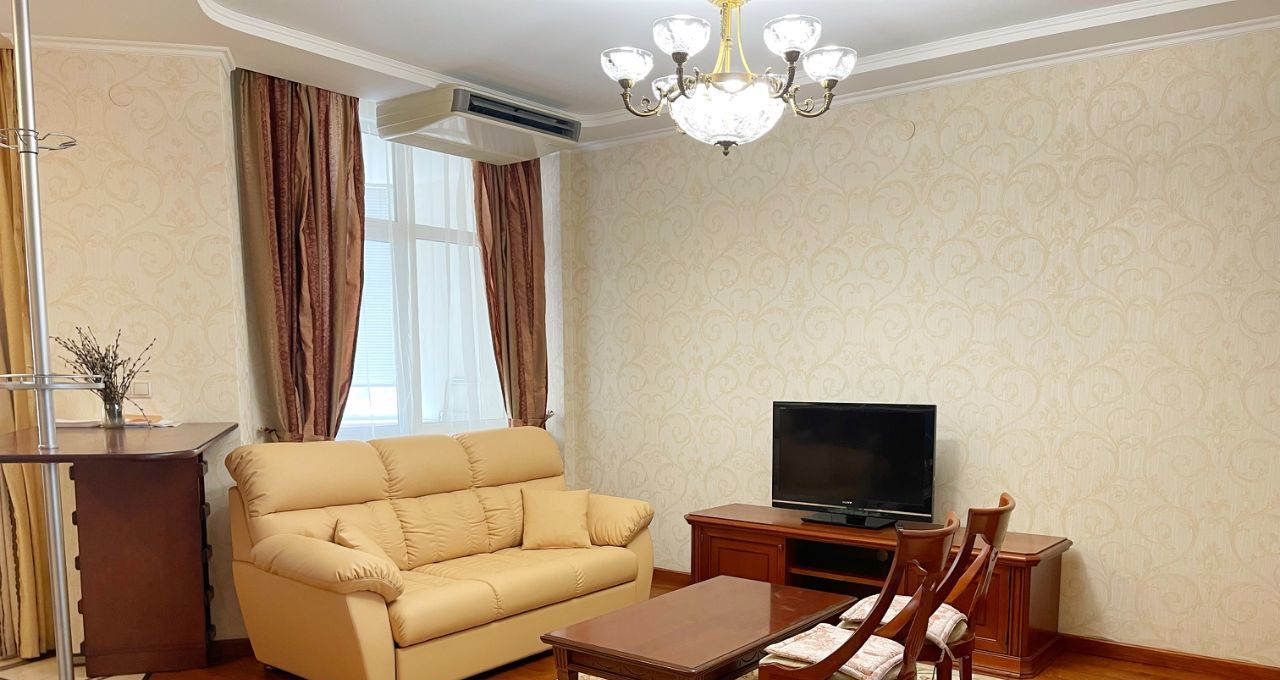 Сдаю 3х-комнатную квартиру на улица Шаболовка, 10к1, метро Серпуховская, г. Москва