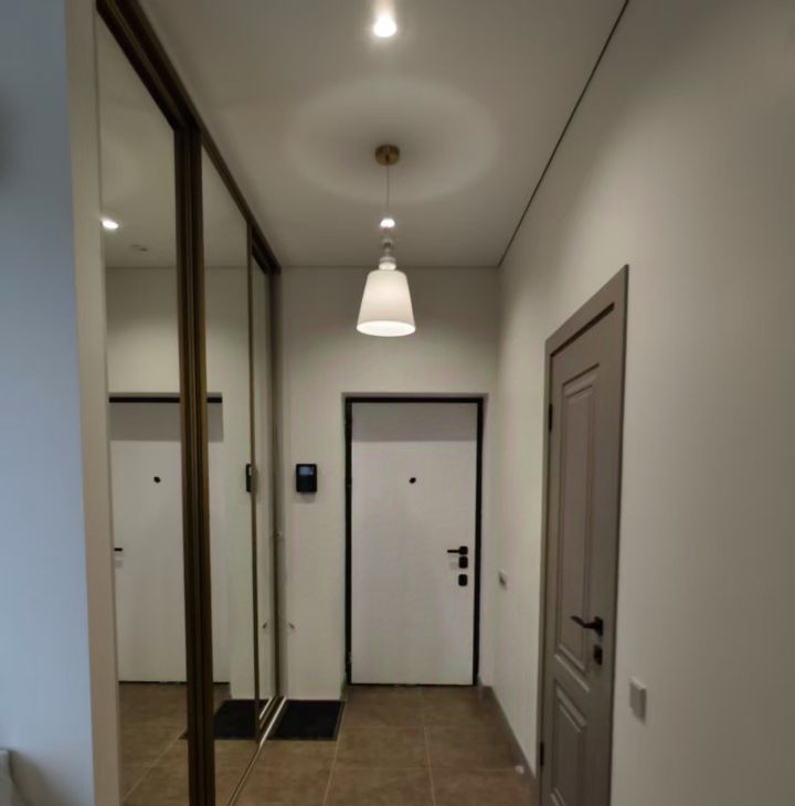 Сдаю 2х-комнатную квартиру на Шмитовский проезд, 39к6, метро Международная, г. Москва