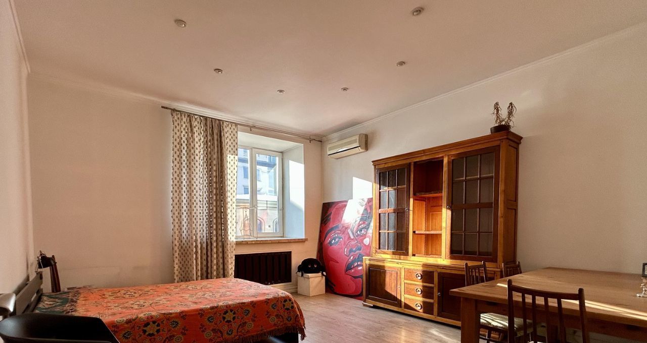 Сдам 4х-комнатную квартиру на Рождественский бульвар, 5/7С1, г. Москва