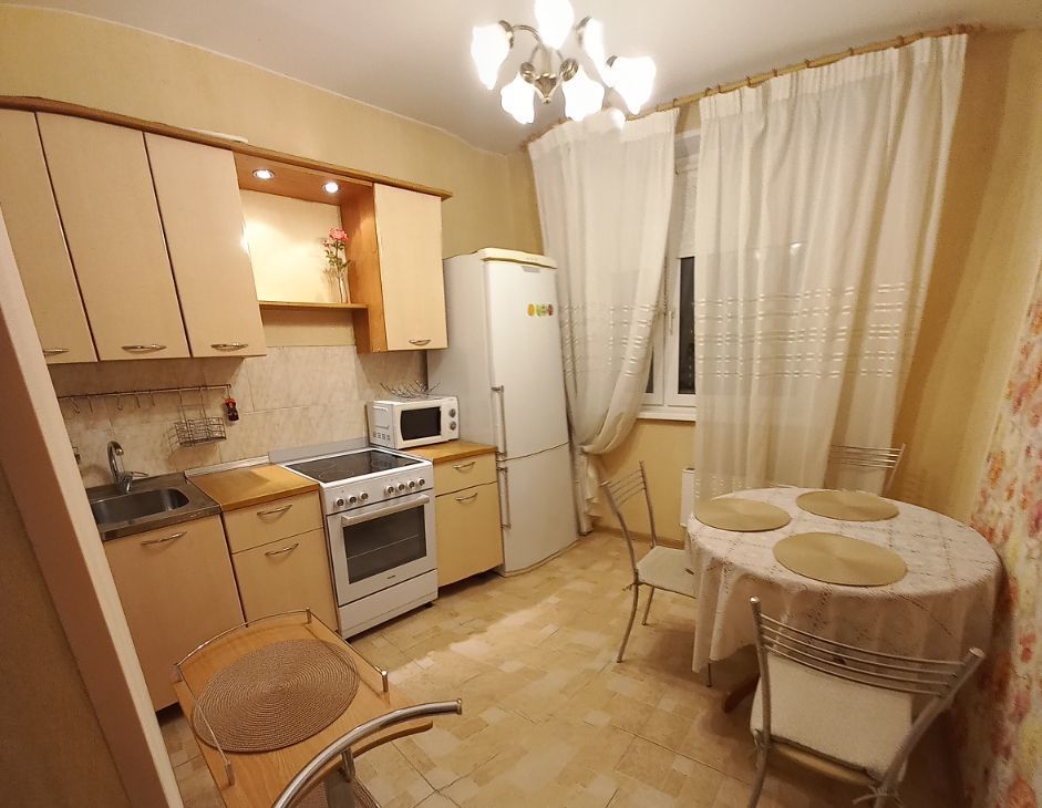 Сдам 2-к квартиру на Митинская улица, 49, метро Волоколамская, г. Москва