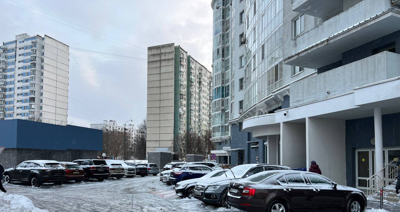 Сдам трехкомнатную квартиру на проспект Вернадского, 105к4, метро Юго-Западная, г. Москва