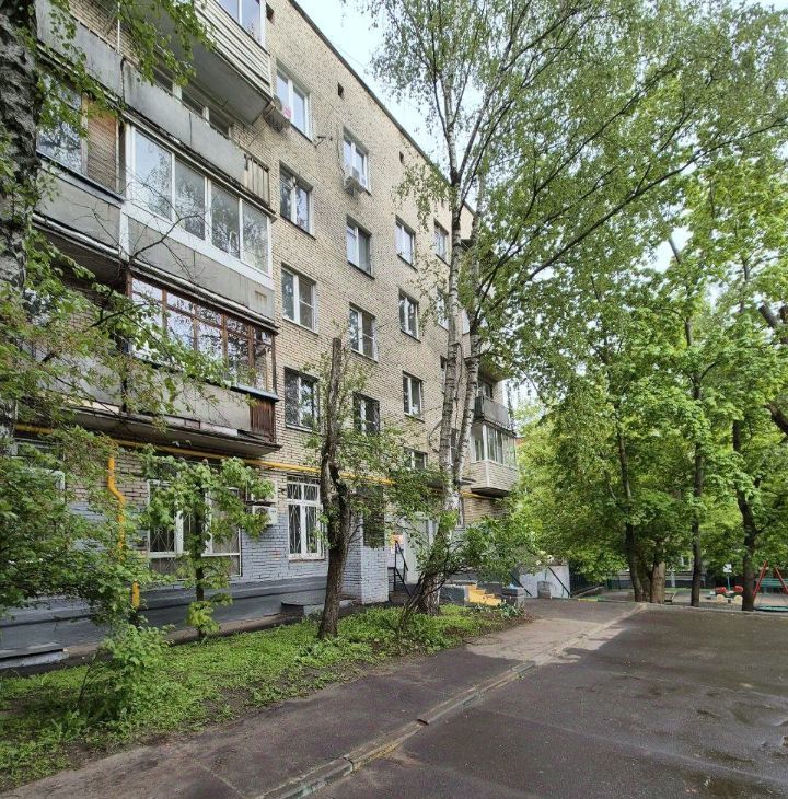 Снять двухкомнатную квартиру на 1-й Зборовский переулок, 11, метро Бульвар Рокоссовского, г. Москва