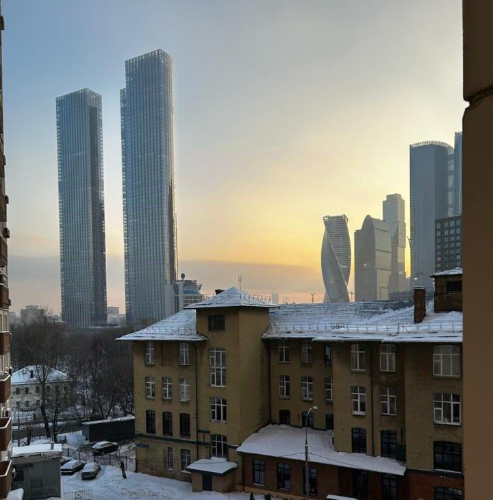 Сдаю 3к квартиру на улица Сергея Макеева, 1, метро Улица 1905 года, г. Москва