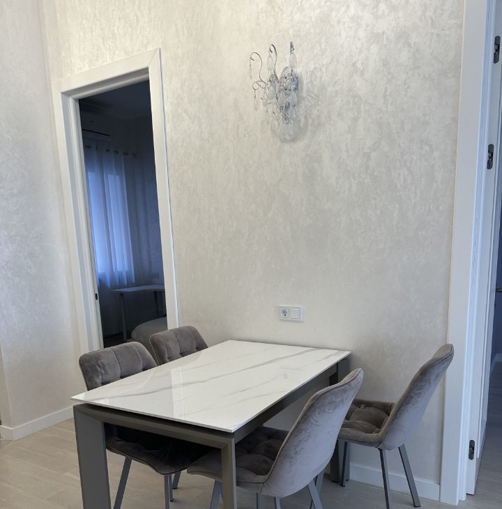 Сдаю 4-к квартиру на Садовая-Каретная улица, 20С1, метро Новослободская, г. Москва