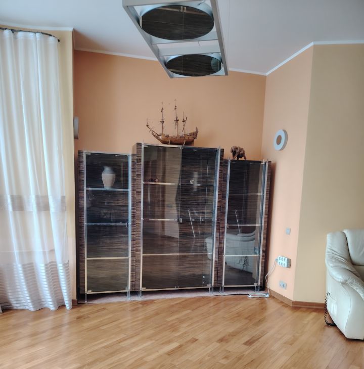 Снять 3-к квартиру на Мичуринский проспект, 11К3, метро Университет, г. Москва