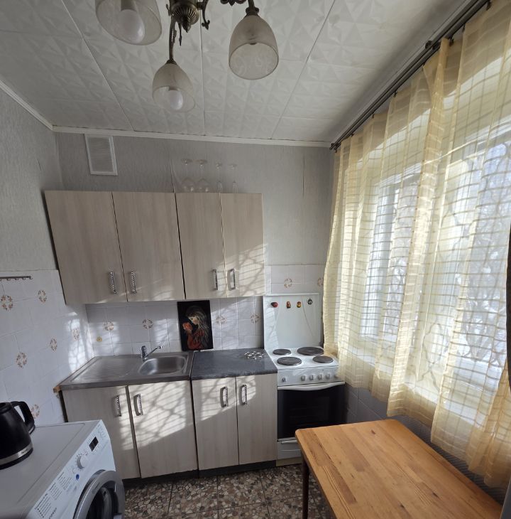 Снять 2-к квартиру на Ясеневая улица, 4, метро Домодедовская, г. Москва