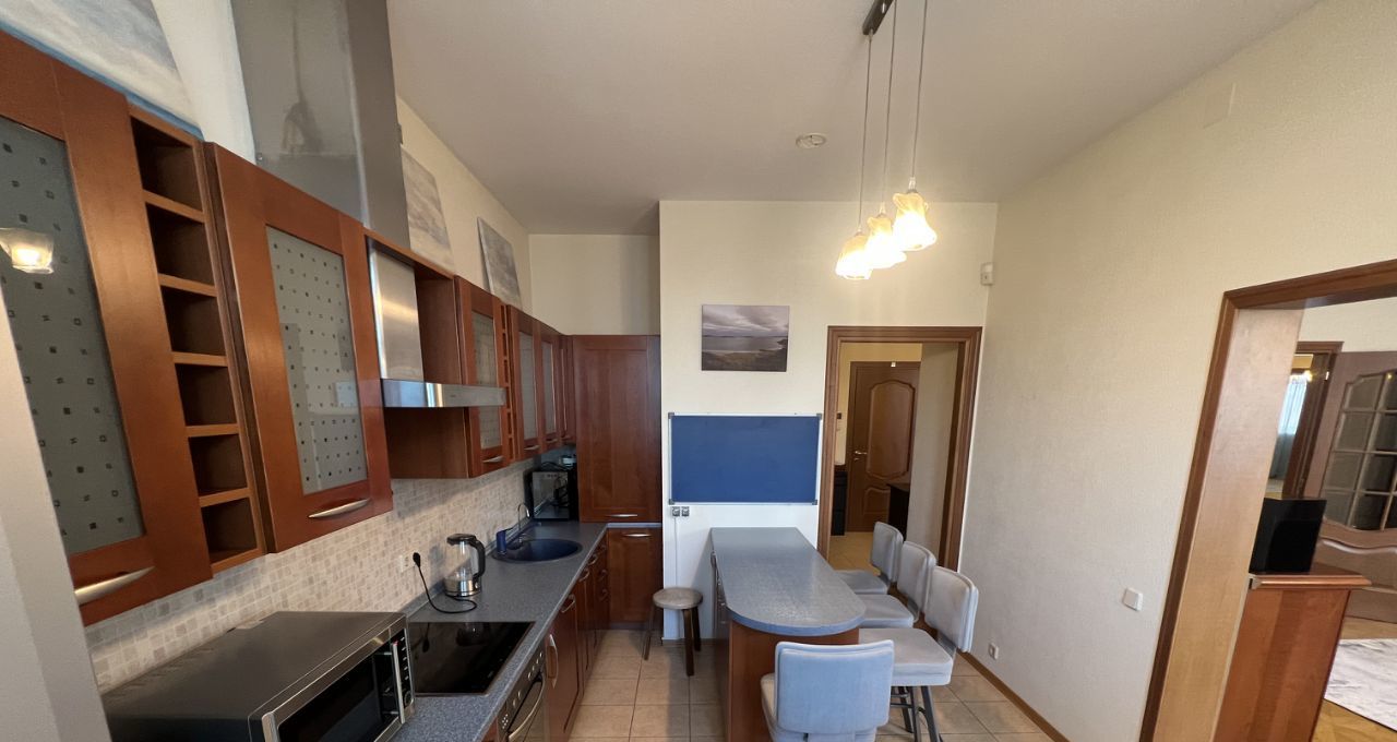 Сдам 3-к квартиру на Новочеремушкинская улица, 18, метро Академическая, г. Москва