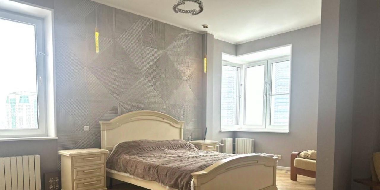 Сдам четырехкомнатную квартиру на улица Бажова, 24к2, метро Ботанический сад, г. Москва