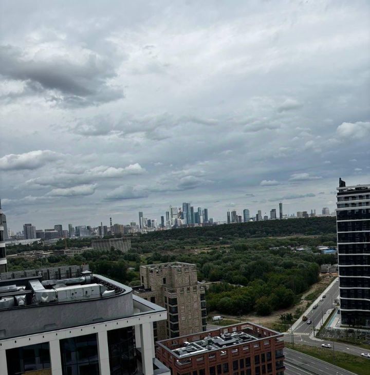 Сдаю трехкомнатную квартиру на улица Нижние Мневники, 9, метро Молодёжная, г. Москва