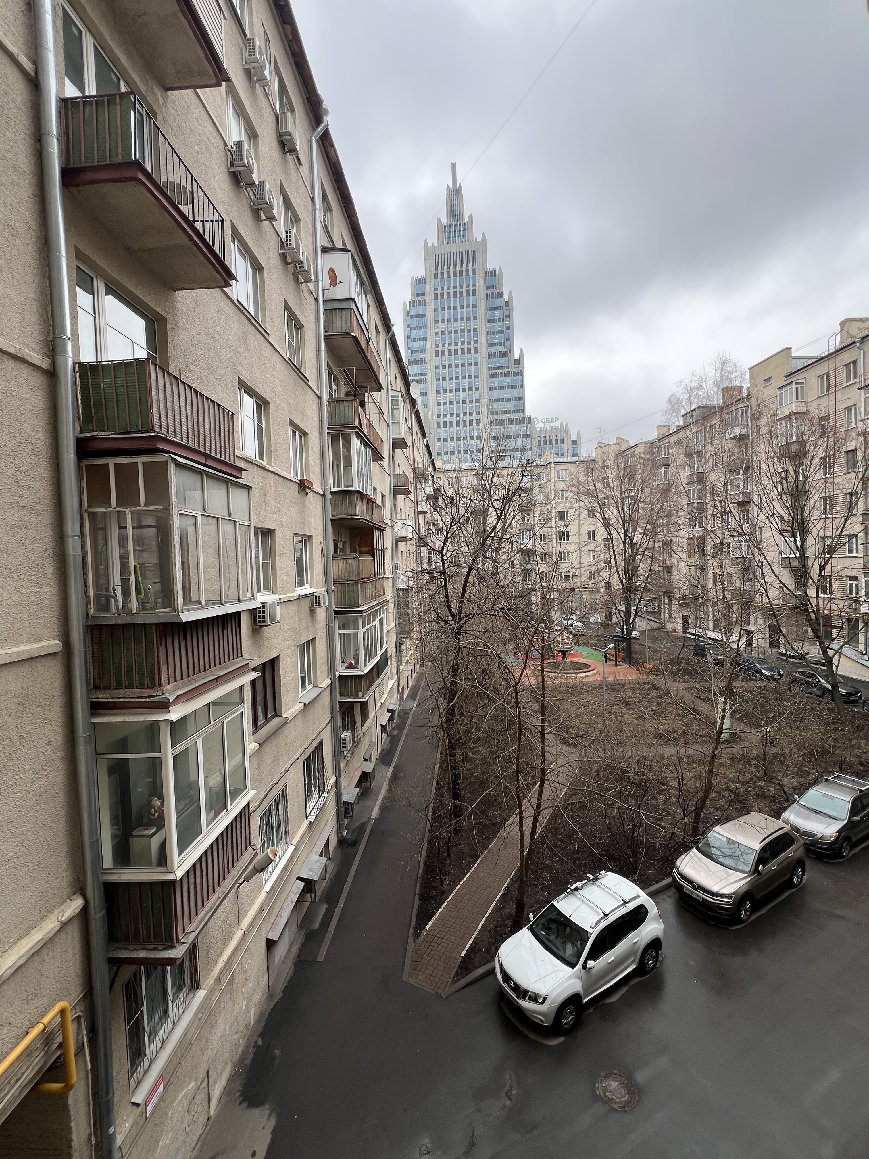 Сдаю 4-к квартиру на г Москва, ул Фадеева, д 2, метро Новослободская, г. Москва