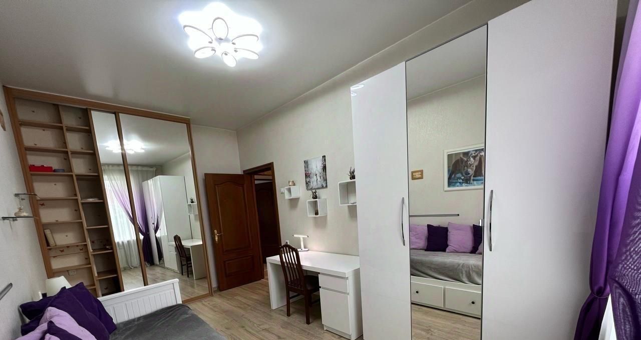 Сдам 3-комнатную квартиру на Студенческая улица, 28К3, метро Киевская, г. Москва