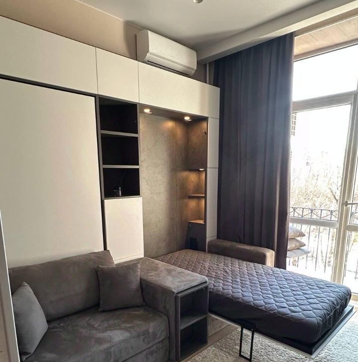 Снять 2к квартиру на Кутузовский проспект, 4/2, метро Киевская, г. Москва