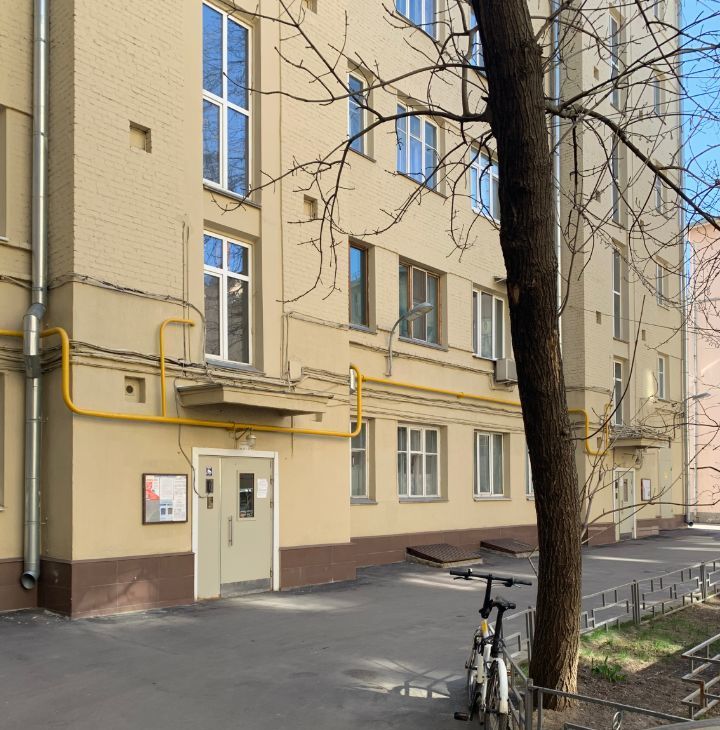 Сдам трехкомнатную квартиру на Хоромный тупик, 2/6, метро Чистые пруды, г. Москва