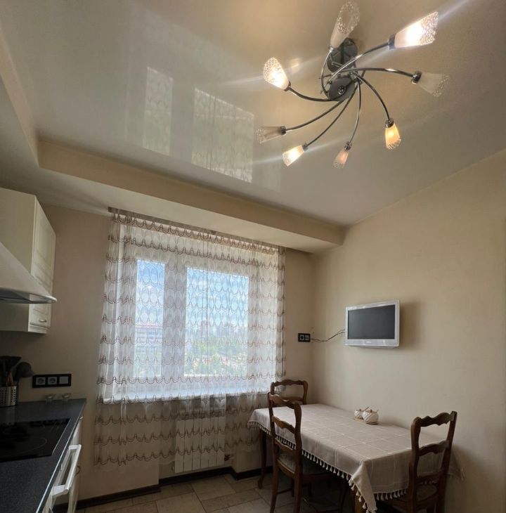 Сдаю двухкомнатную квартиру на Ленинский проспект, 152, метро Юго-Западная, г. Москва