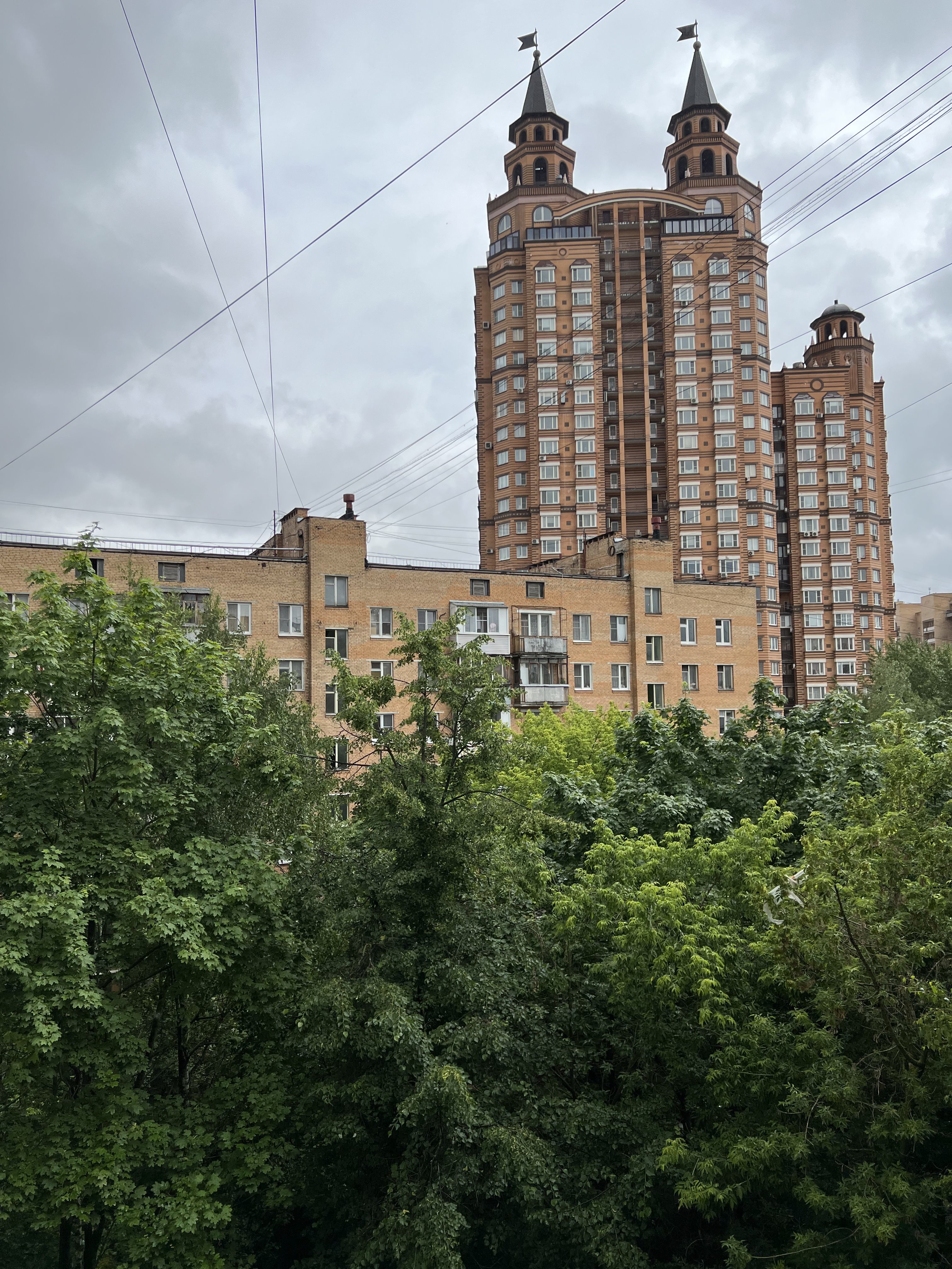 Снять 1к квартиру на г Москва, ул Маршала Бирюзова, д 11, метро Октябрьское поле, г. Москва