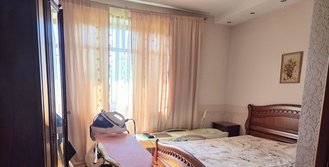 Сдаю четырехкомнатную квартиру на Новопесчаная улица, 25К2, метро Зорге, г. Москва