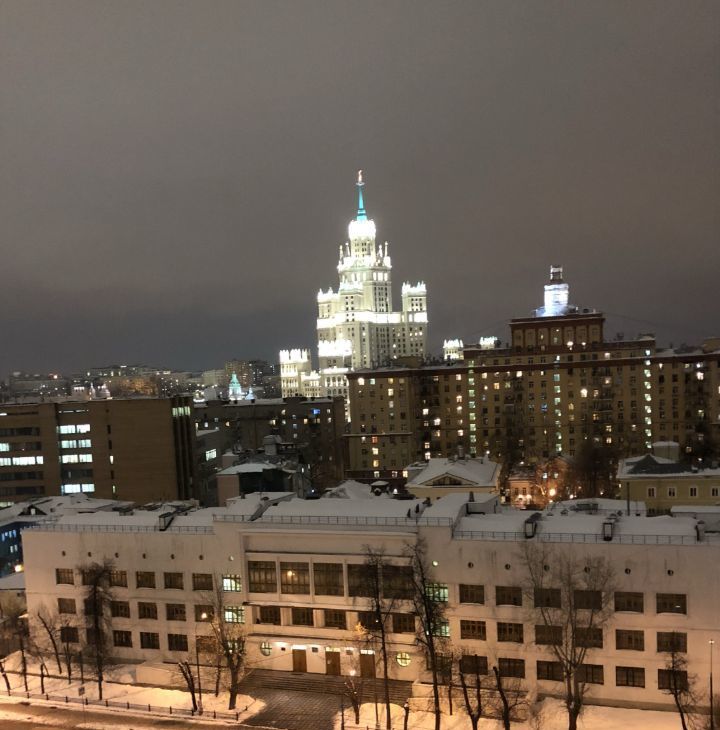 Сдам 2к квартиру на Озерковская набережная, 2/1, метро Китай-город, г. Москва