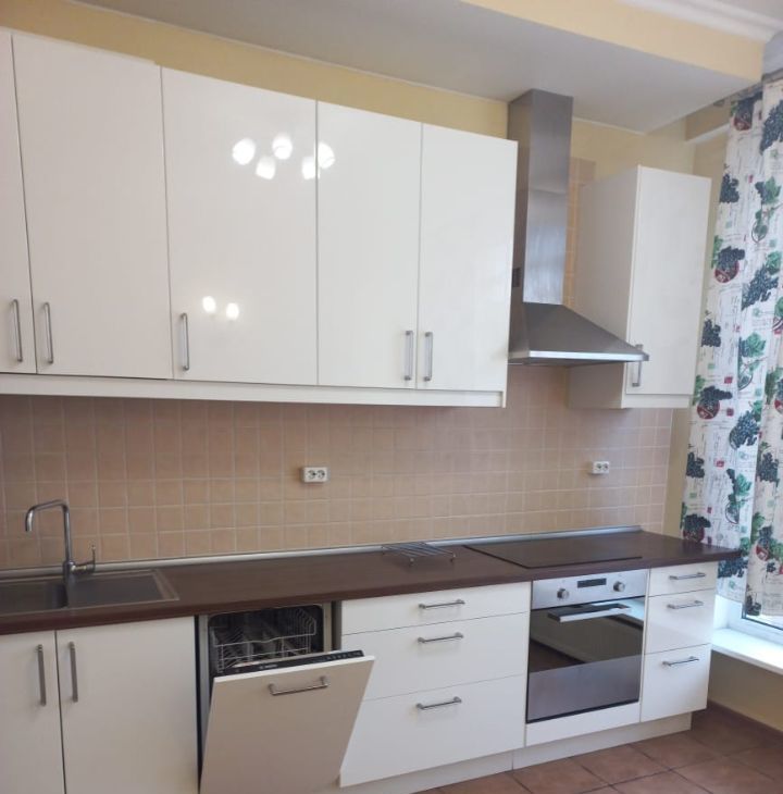 Сдаю 3к квартиру на Кочновский проезд, 4к1, метро Аэропорт, г. Москва