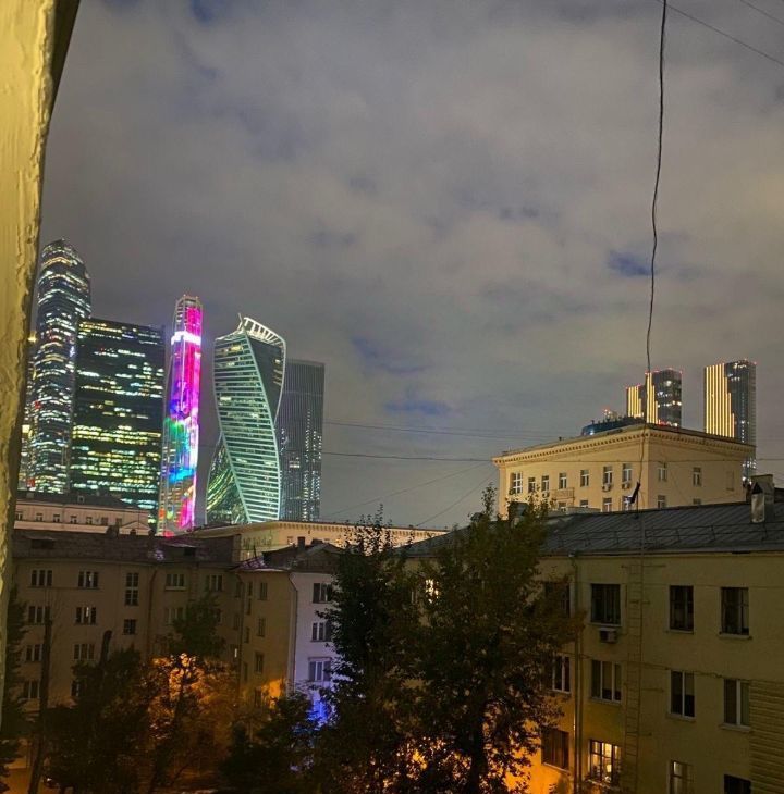 Сдам 3х-комнатную квартиру на Студенческая улица, 28К3, метро Выставочная, г. Москва