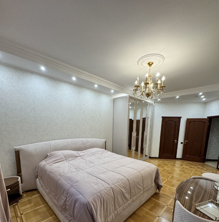 Аренда трехкомнатной квартиры на Комсомольский проспект, 32К2, метро Фрунзенская, г. Москва