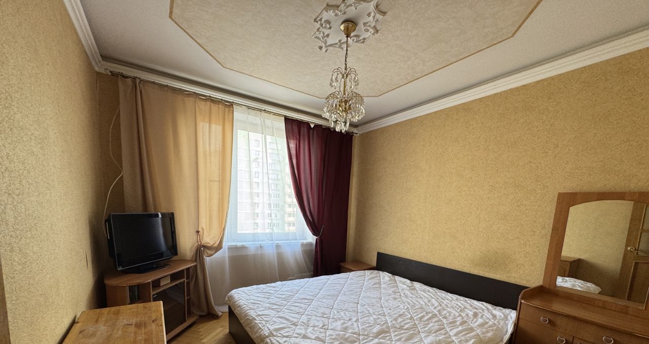 Снять 2к квартиру на Винницкая улица, 13, метро Раменки, г. Москва