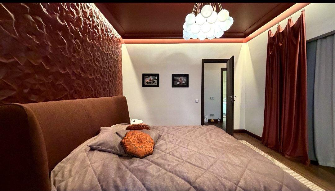 Сдам трехкомнатную квартиру на г Москва, Ходынский б-р, д 13, метро Полежаевская, г. Москва