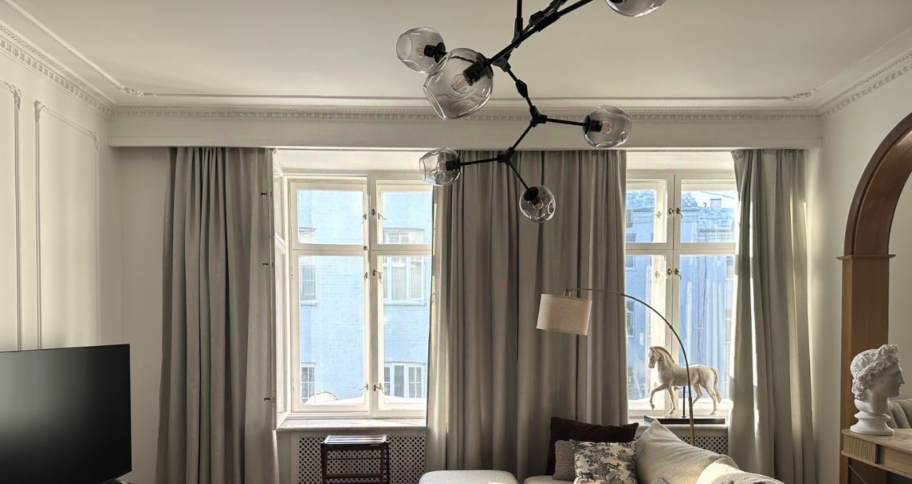 Снять 4-комнатную квартиру на Малая Бронная улица, 20С2, г. Москва