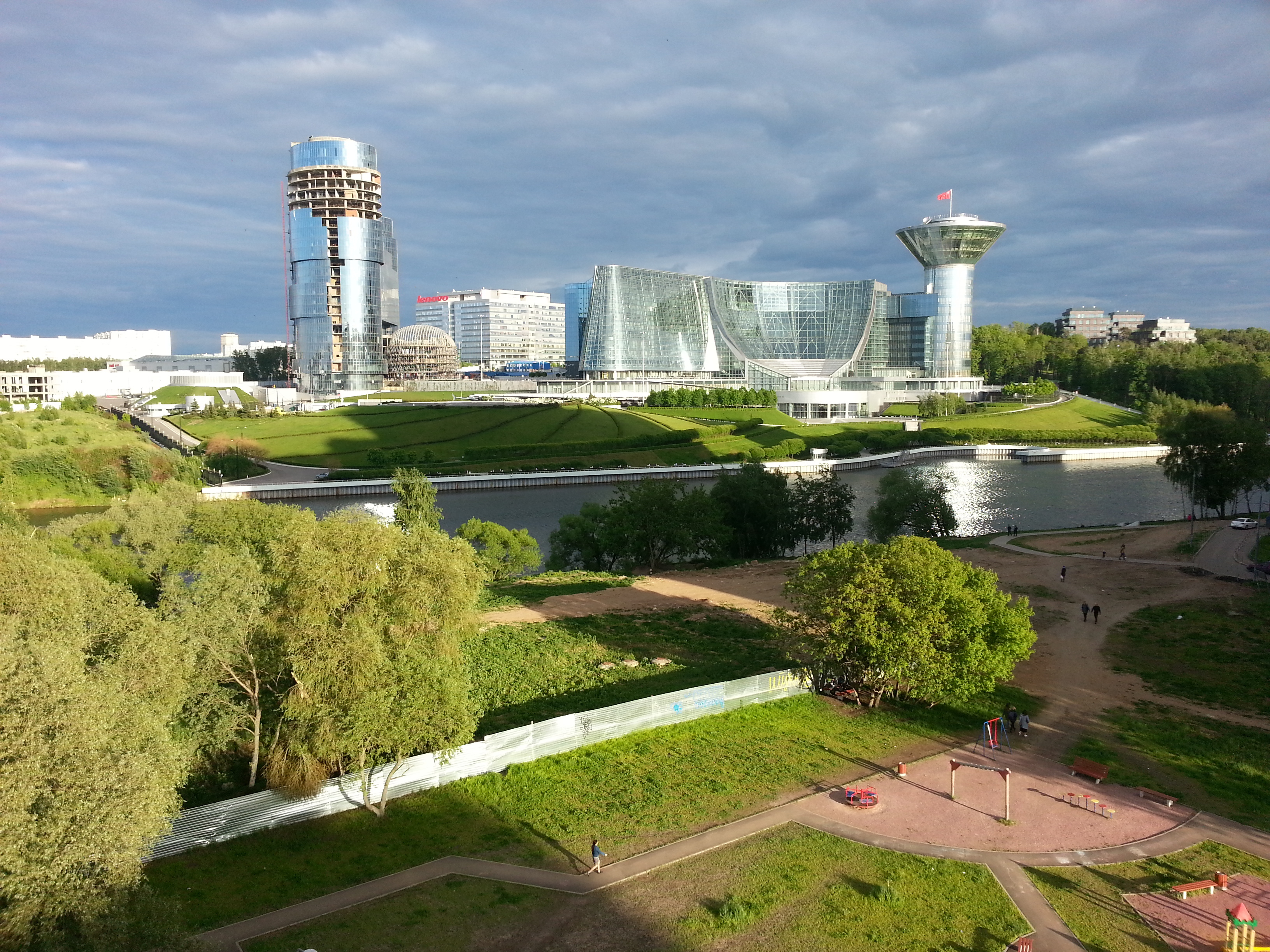 Продать однокомнатную квартиру на Московская обл, г Красногорск, Красногорский б-р, д 26, метро Мякинино, г. Москва