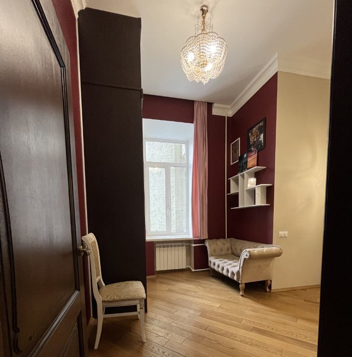 Сдается 2-комнатная квартира на Новинский бульвар, 16С2, метро Библиотека имени Ленина, г. Москва