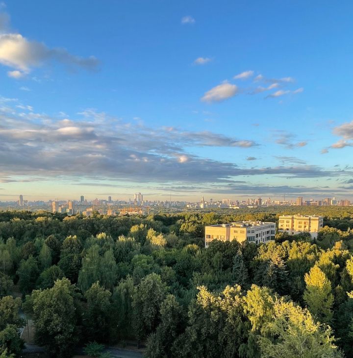 Сдаю трехкомнатную квартиру на Звенигородская улица, 5, метро Кунцевская, г. Москва
