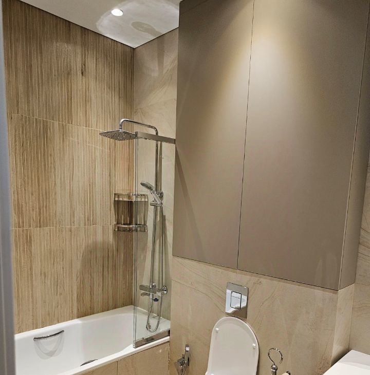 Сдаю трехкомнатную квартиру на Шмитовский проезд, 39к8, метро Шелепиха, г. Москва